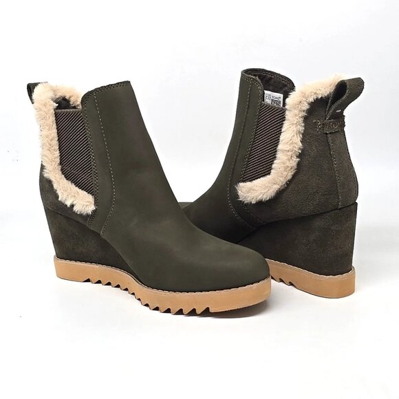Toms Maddie Olive Leather Wedge Chelsea Boots Shoes Women's Size 8 - Picture 1 of 12